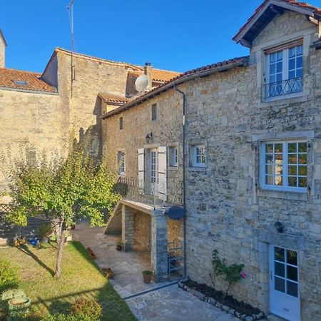 Bed and Breakfast The Wild Geese Nanteuil-en-Vallée Exterior foto